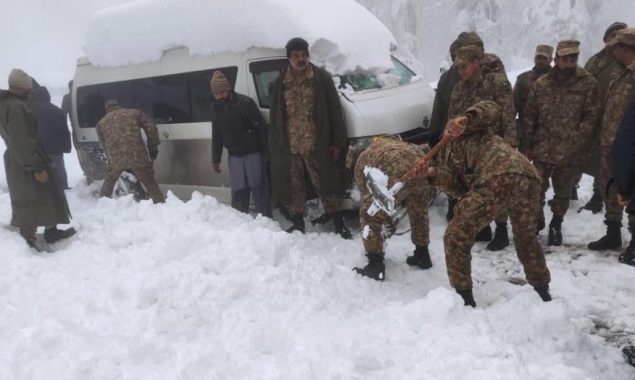 Army starts evacuating tourists stranded in Murree