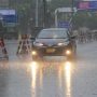 Light to heavy rain continuing in different areas of Karachi