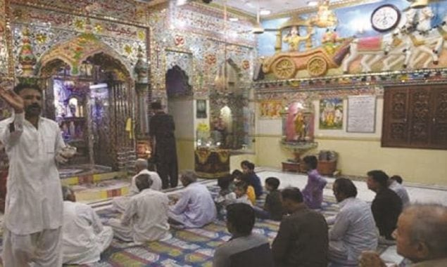 Mumbai police claim only 1% of temples as compared to mosques have the permission to use loudspeakers