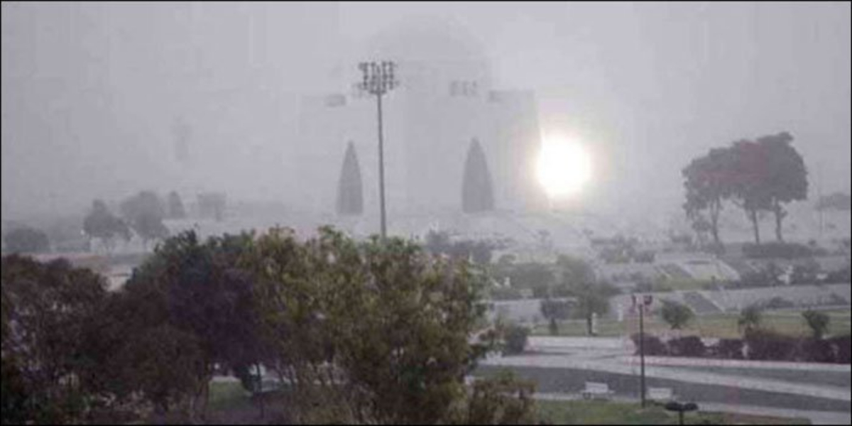 Cold wave persists in Karachi, mercury drops to 9.5°C