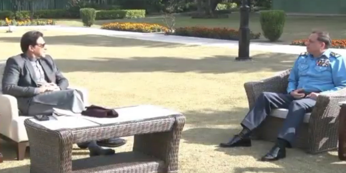 PM Imran, Air Chief discuss professional matters of air defence