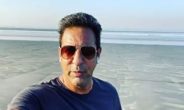 Watch: Wasim Akram overjoyed after seeing clean Seaview beach