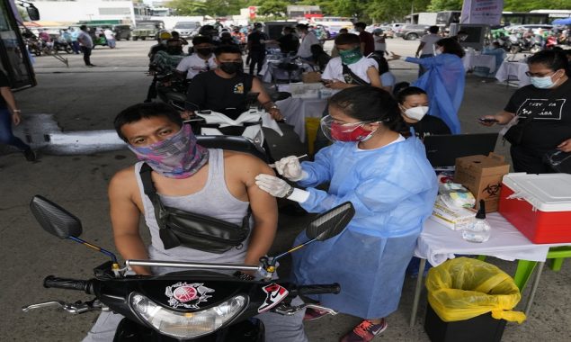 Arrest unvaccinated if they go outdoors: Philippines’ Duterte