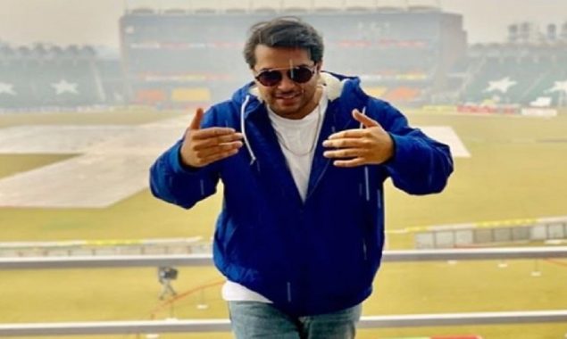 “Ye sab kahan mile gay? Only PSL”, tweets Asim Azhar