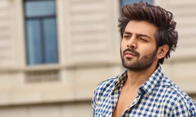 Kartik Aaryan posts a sweet selfie at the end of the day