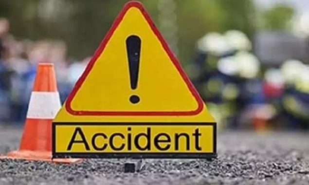 Trailer-rickshaw collision kills four children