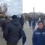 Watch Video: Hundreds of Ukrainians prevent Russian tanks from approaching Kyiv 