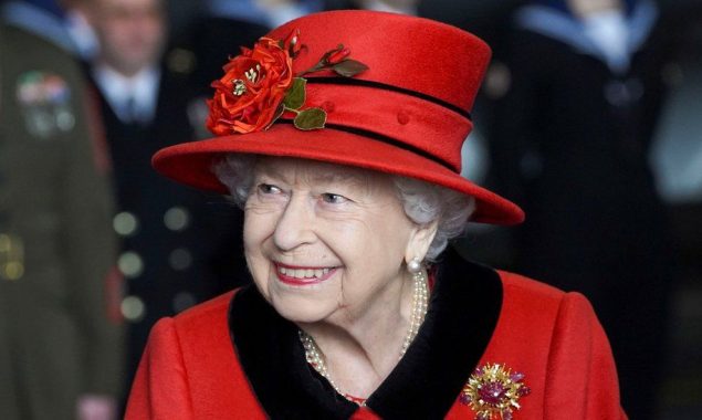 Queen Elizabeth is finding it “very difficult to walk” due to health concerns
