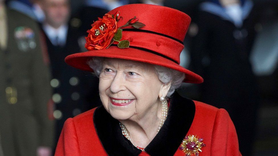 Queen Elizabeth is finding it "very difficult to walk" due to health concerns