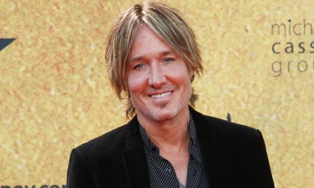 Keith Urban recalls ‘panicked calls’ to take Adele’s residency spots in Vegas.