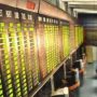 Pakistan bourse closes lower on rupee depreciation