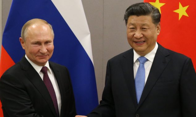 China moves closer to Russia, but wary on Ukraine