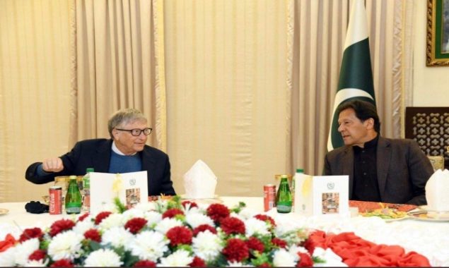 PM Imran lauds Bill Gates on unending support for polio eradication
