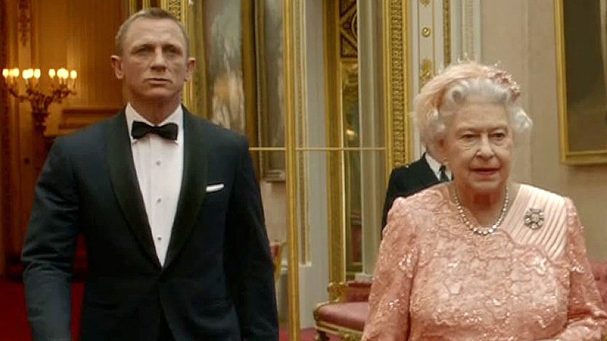 Daniel Craig