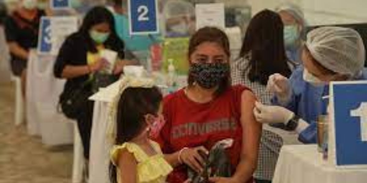 Vietnam reports 94,385 new COVID-19 cases, total tally tops 3.4 mln