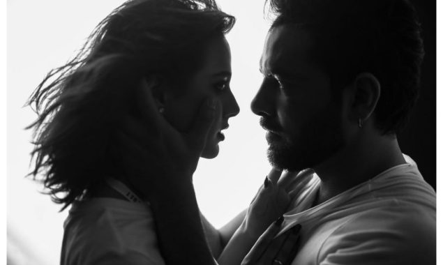 Iqra Aziz and Yasir Hussain’s HOT photo takes intimacy to new heights.