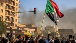 Sudanese return to streets rallying against military coup