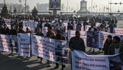 Thousands of Afghans come to the street, call on the U.S. to return Afghanistan’s assets