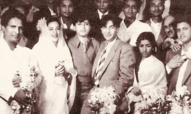 Lata Mangeshkar, Raj Kapoor, Nargis, and Shashi Kapoor in one frame