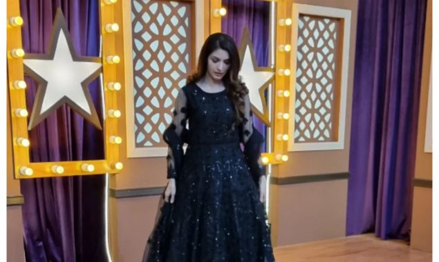 Saeeda Imtiaz looks breathtaking in new alluring picture
