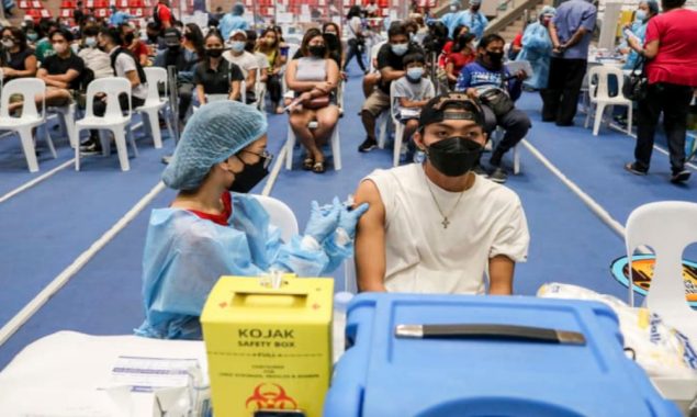 Philippines logs 6,835 new COVID-19 cases