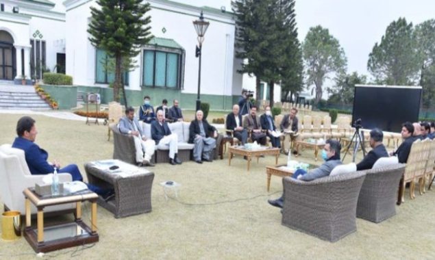 Govt striving for reducing line losses, curbing power theft: PM Khan