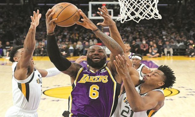 LeBron leads Lakers to win against Utah Jazz
