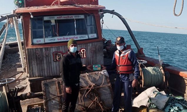 PMSA rounds up 31 Indian fishermen, seizes five boats