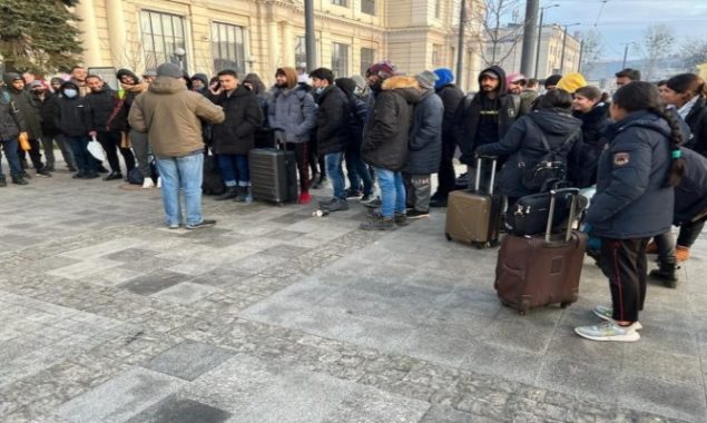 Pakistani embassy in Ukraine taking care of safe evacuation of students, families