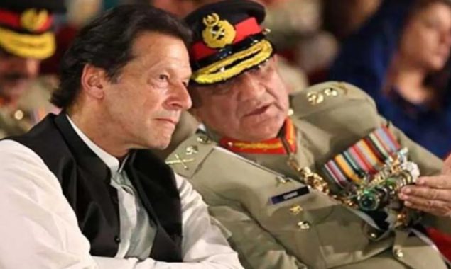 PM Imran, Army Chief reach Noshki to receive security briefing
