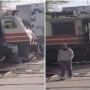 Watch: A driver stops a train to gather Alwar’s famous kachoris