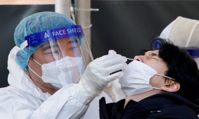 S.Korea reports record high of 171,452 new COVID-19 cases