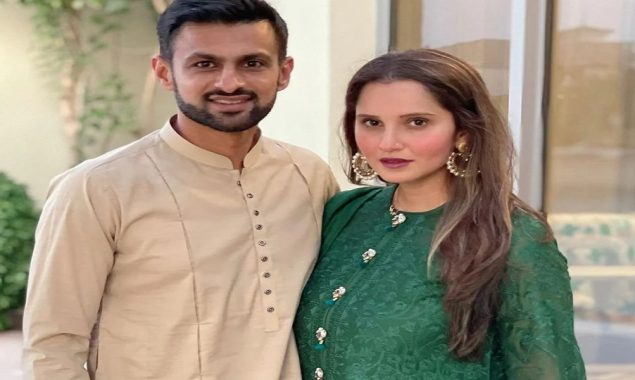 Sania mirza wants Shoaib Malik to play a few more years