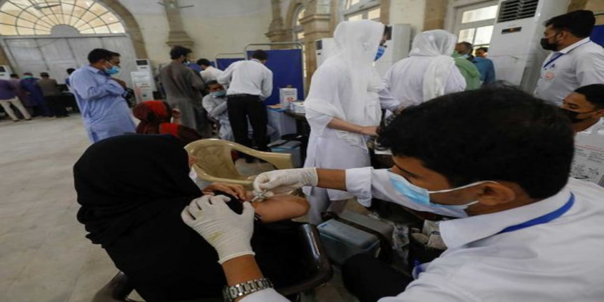 Pakistan reports 105 new COVID-19 cases