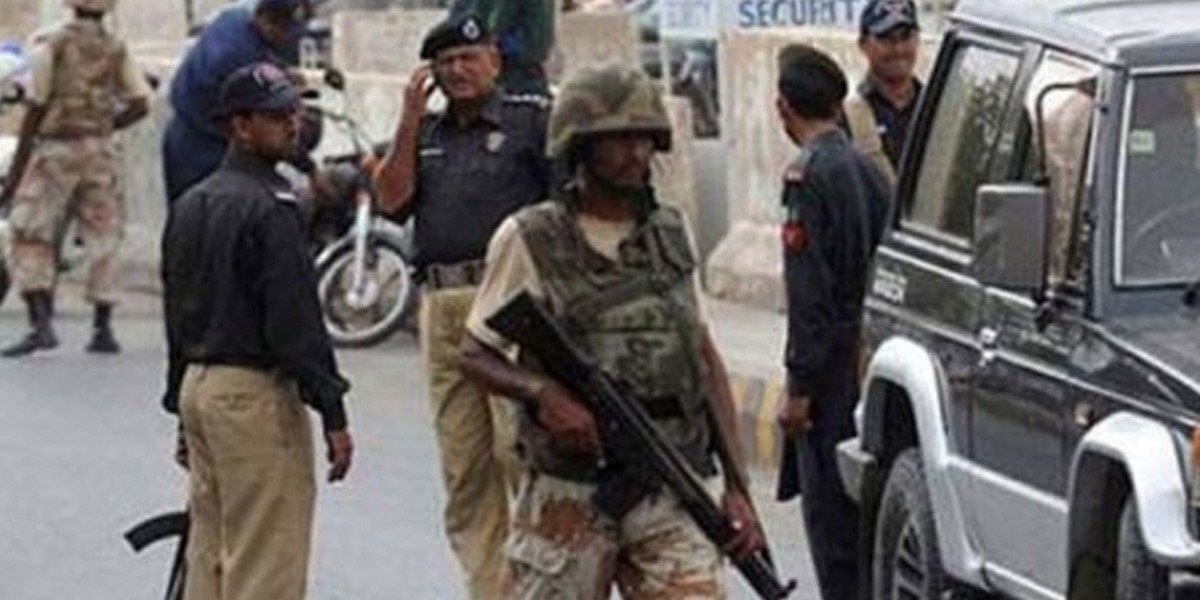 Rangers, Police arrest smugglers selling weapons on social media
