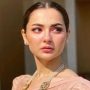 Hania Aamir pens a motivational note for the innocent eccentric people