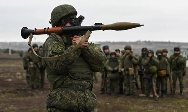 Soldiers in Russia are killed after eating poisoned pies