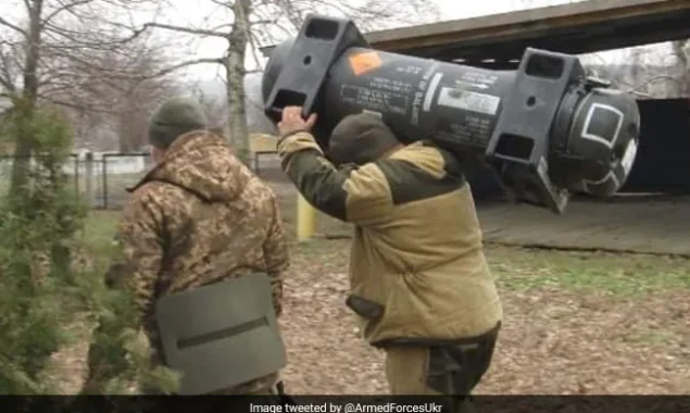 Explainer: How Javelin Missiles Aid Ukrainians in Destroying Russian Tanks