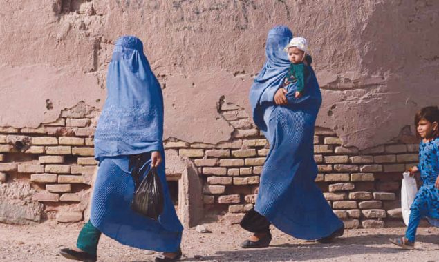 The peculiar case of primitivism in the west and the rest