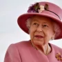 Queen Elizabeth takes a break from political protocol before Jubilee to show support for Ukraine