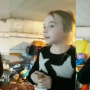 Netizens are in tears: a Ukrainian girl sings “Let It Go” in a bomb shelter