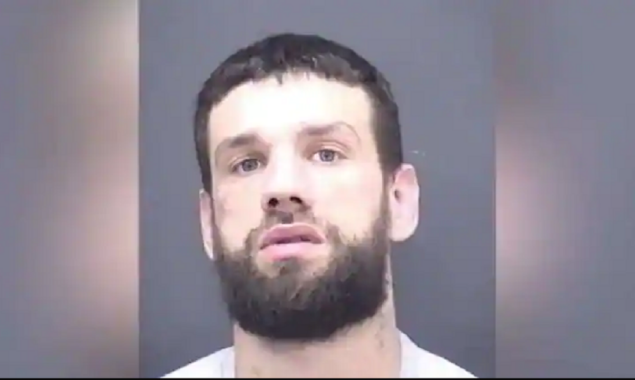 Viral: Prisoner escapes wearing only his underwear and socks