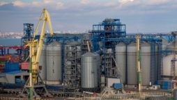 Economic Watch: Oil prices expected to rise after new highs as Russia-Ukraine conflict rages on