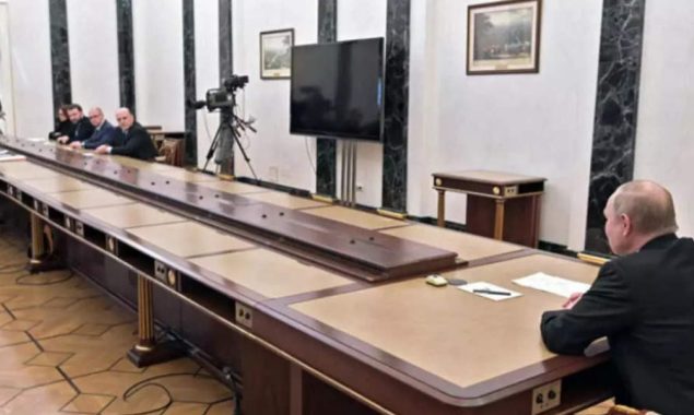 Russia scrambles to contain sanctions fallout