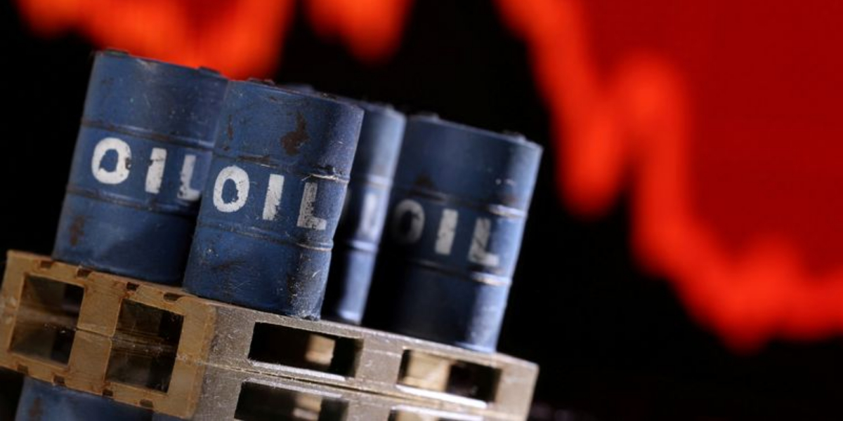 Oil sinks over China demand fears, stocks mixed on Ukraine talks