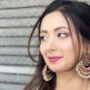 You can’t miss Komal Aziz’s fresh, gorgeous look