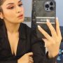 Avneet Kaur drops her latest mirror selfie