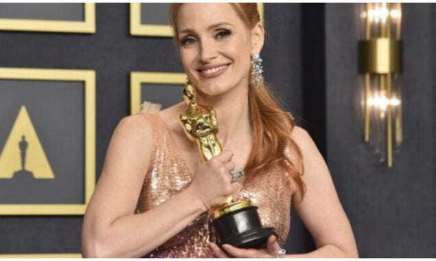 Jessica Chastain named the oscar award for best actress in “The Eyes of Tammy Faye”