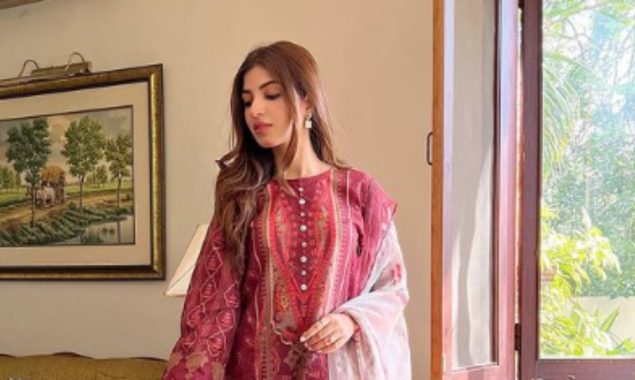 Kinza Hashmi’s Most Recent Photoshoot Goes Viral