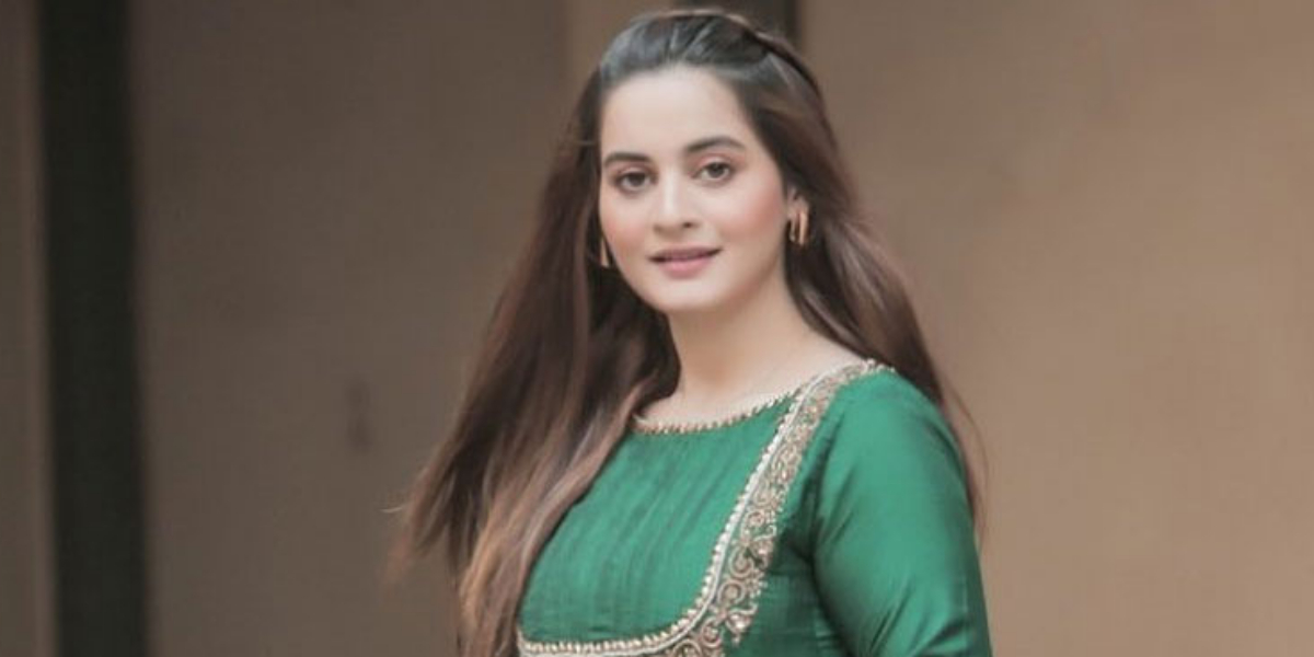 Aiman Khan’s shares alluring pictures from Abu Dhabi